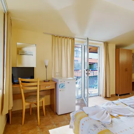 מלון Complex Duni 3*